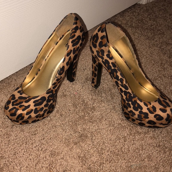 Leopard heels - Picture 1 of 4